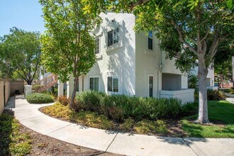 13322 Caminito Ciera in San Diego, CA - Building Photo - Building Photo