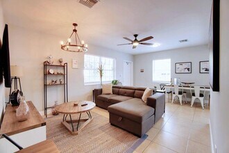 1624 NW 5th Ave in Fort Lauderdale, FL - Building Photo - Building Photo