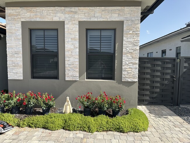 15138 SW 28th St, Unit Best of West Kendall