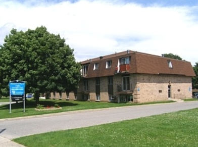 Cartier Court in Brockville, ON - Building Photo