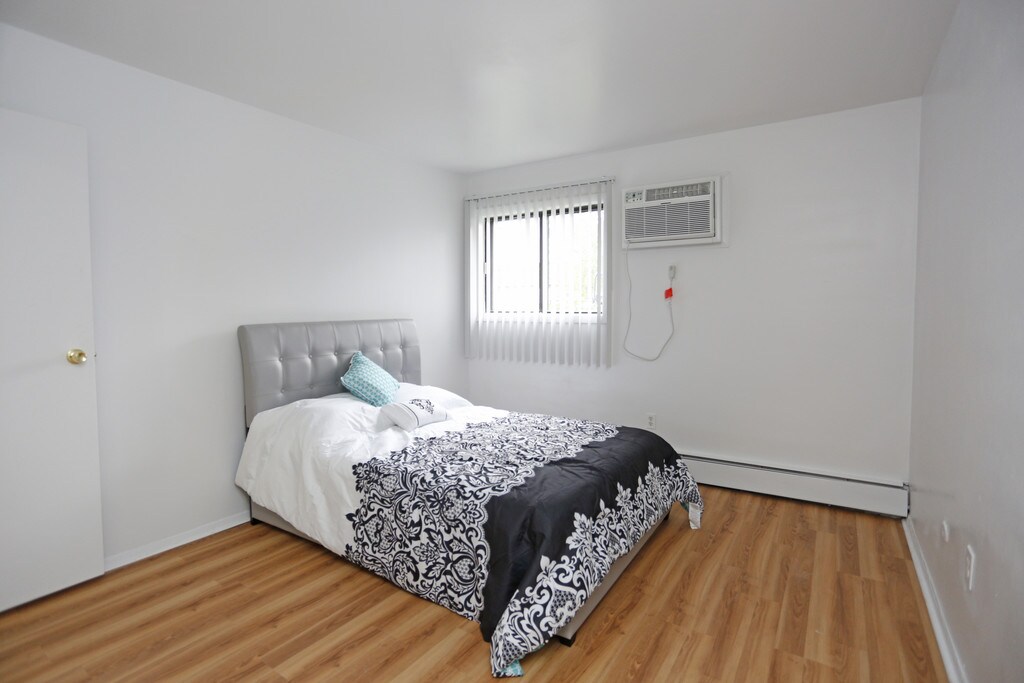 Tiberon Trails Apartments in Merrillville, IN