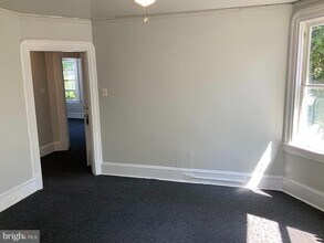 433 Bentley Ave in Beverly, NJ - Building Photo - Building Photo