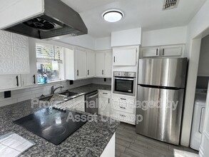 2708 Hilldale Blvd in Arlington, TX - Foto de edificio - Building Photo