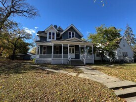 349 6th Ave S in St. Cloud, MN - Building Photo