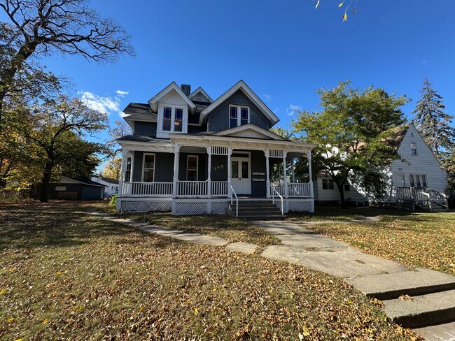 property at 349 6th Ave S