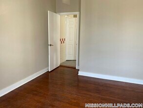 119 George St, Unit 2 in Boston, MA - Foto de edificio - Building Photo