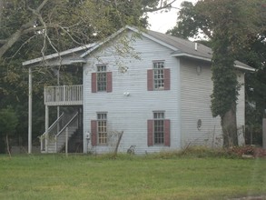 57 N Shore Rd in Absecon, NJ - Foto de edificio - Building Photo