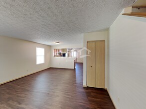 7516 Hemrich Dr in Canal Winchester, OH - Foto de edificio - Building Photo