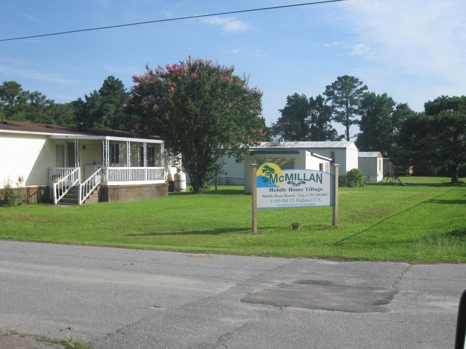 McMillan Mobile Home Village in Elizabeth City, NC - Foto de edificio