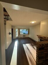 2260 Ridge Dr in Minneapolis, MN - Building Photo - Building Photo