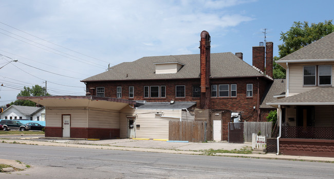 307 N Sherman Dr in Indianapolis, IN - Foto de edificio - Building Photo