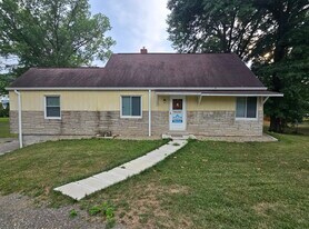 302 South Dr in Valencia, PA - Building Photo