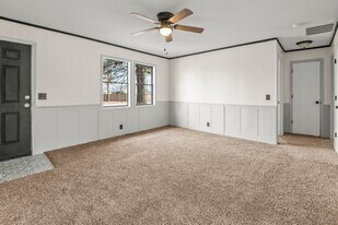 246 SE 101st Rd in Warrensburg, MO - Building Photo