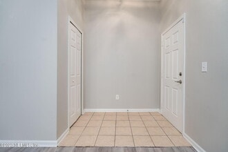 7064 Deer Lodge Cir in Jacksonville, FL - Building Photo - Building Photo