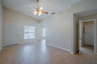 748 Zella Ln in Lakeland, FL - Building Photo - Building Photo