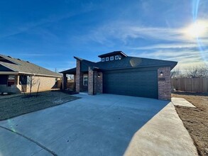 3100 Mt Nebo Dr in Yukon, OK - Building Photo - Building Photo