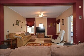 4738 Friendship Ave in Pittsburgh, PA - Foto de edificio - Building Photo