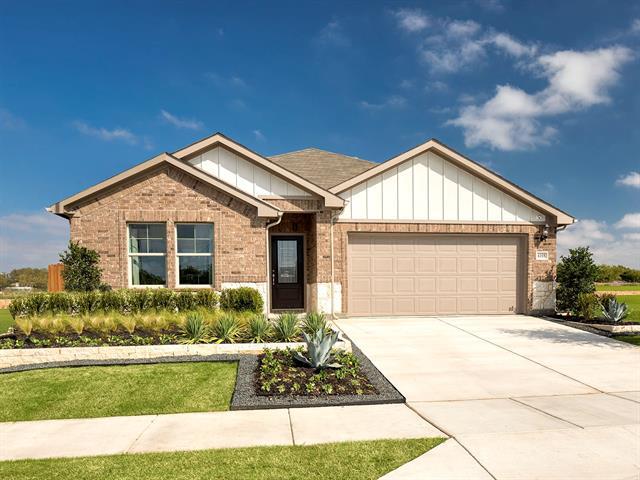 1124 Marina Dr in Seagoville, TX - Building Photo