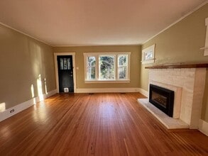 31173 Dewdney Trunk Rd in Mission, BC - Building Photo - Building Photo