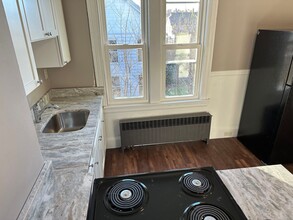115 Eldridge St-Unit -115 2nd Floor in Manchester, CT - Foto de edificio - Building Photo