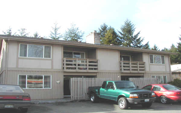 3027-3031 S Orchard St in Fircrest, WA - Building Photo