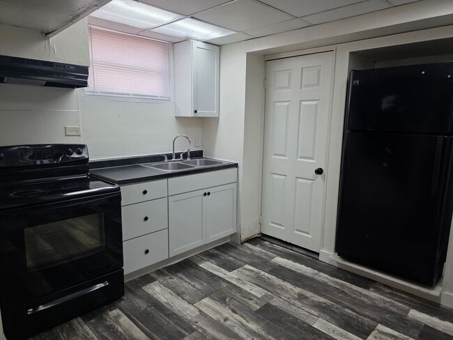 property at 401 N 5th St