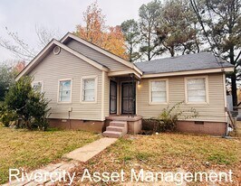 2738 Moonview Rd in Millington, TN - Building Photo