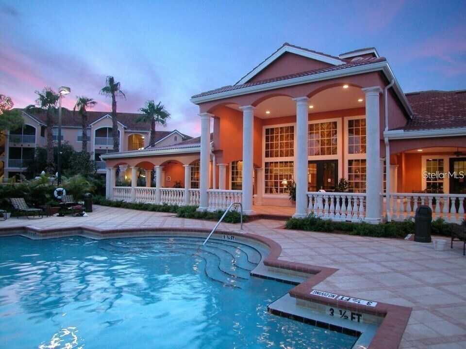 4174 Central Sarasota Pkwy in Sarasota, FL - Building Photo