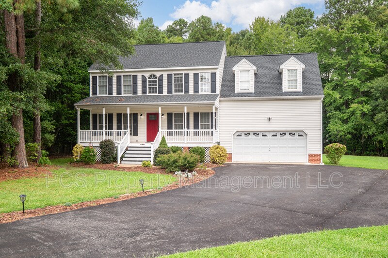 13800 Rock Harvest Ct in Chester, VA - Building Photo