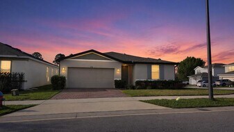 17301 Back Bay Ct in Clermont, FL - Building Photo