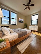 25-34 Crescent St in Queens, NY - Building Photo - Building Photo