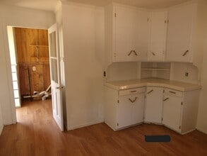 18095 Brightman Ave in Lake Elsinore, CA - Foto de edificio - Building Photo