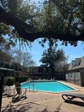 2605 Marilee Ln in Houston, TX - Building Photo - Building Photo