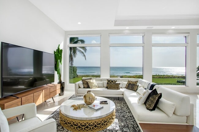 2635 S Ocean Blvd in Highland Beach, FL - Foto de edificio - Building Photo