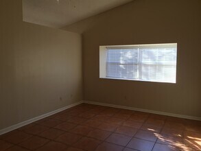 3305 Secret Isle Ln in Jacksonville, FL - Foto de edificio - Building Photo