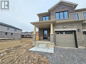 31 Lemon Ave in Thorold, ON - Building Photo - Building Photo