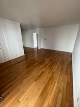 2042 Beachwood Dr in Los Angeles, CA - Building Photo - Building Photo