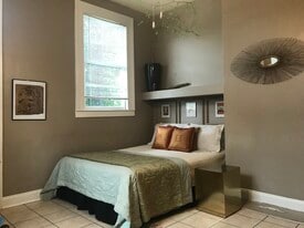 2735 Iberville St, Unit Iberville