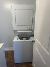 830 Oxford Dr, Unit Basement Apartment in North Salt Lake, UT - Building Photo - Building Photo