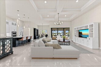 9171 Balsamo Dr. in Palm Beach Gardens, FL - Building Photo - Building Photo