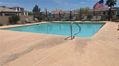 7299 Forest Village Ave in Las Vegas, NV - Building Photo - Building Photo