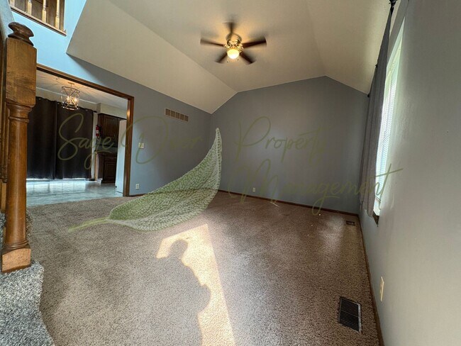 9012 E 87th St in Raytown, MO - Building Photo - Building Photo