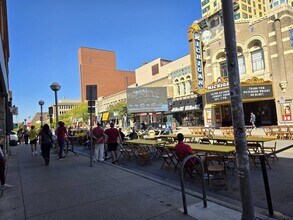 328 Thompson St, Unit B in Ann Arbor, MI - Building Photo - Building Photo