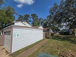 12459 W Village Dr in Houston, TX - Building Photo - Building Photo