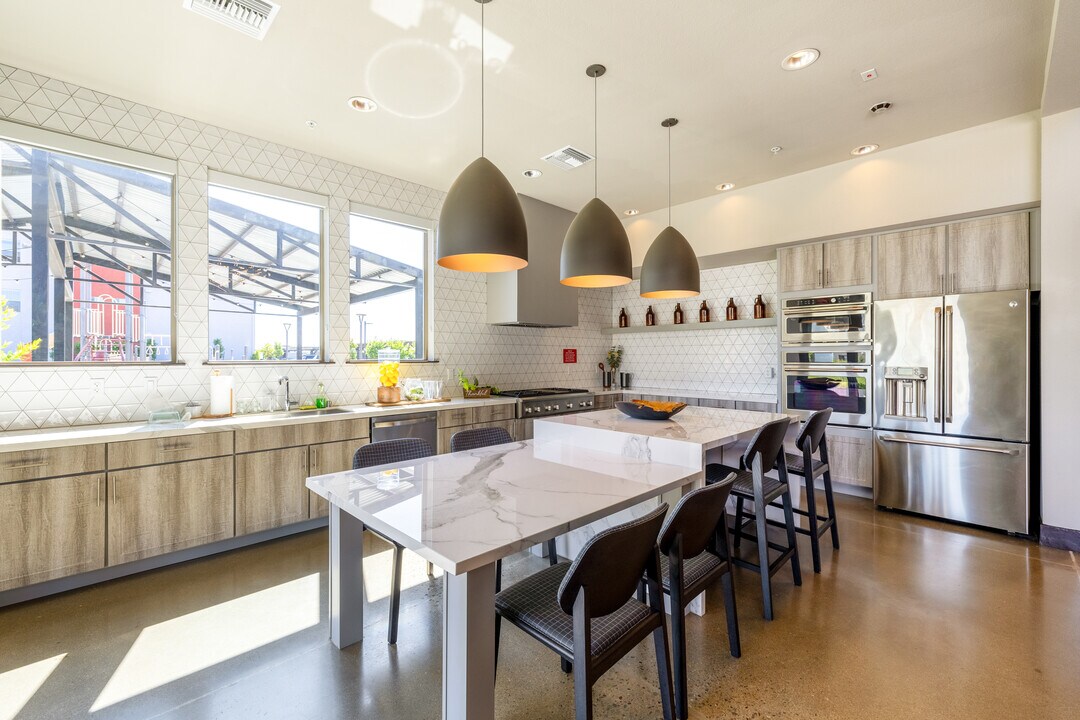 The Atherton in Manteca, CA - Building Photo