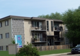 Aurora Place Apartments in Edmonton, AB - Building Photo