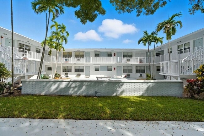3501 Van Buren St, Unit 15 in Hollywood, FL - Building Photo - Building Photo