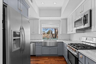 5324 Kester Ave in Los Angeles, CA - Building Photo