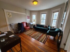 284 Summit Ave in Boston, MA - Building Photo - Building Photo