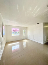 67 Tortuga Rd in Palm Springs, FL - Building Photo - Building Photo